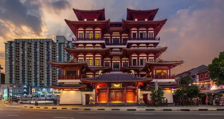 Buddha Tooth Relic Temple: A Rich Spiritual Journey into Buddhism's Heart