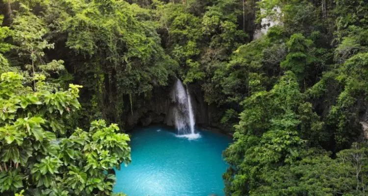 Kawasan Falls: A Natural Paradise in the Philippines